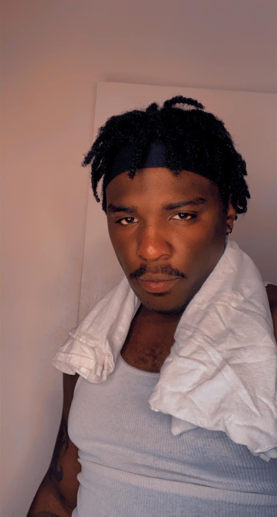 Oscar loves to help others. He may crack a few jokes, but he will bend over backwards for you in the process. He loves to cook, play games, go on spontaneous dates, and watch movies.