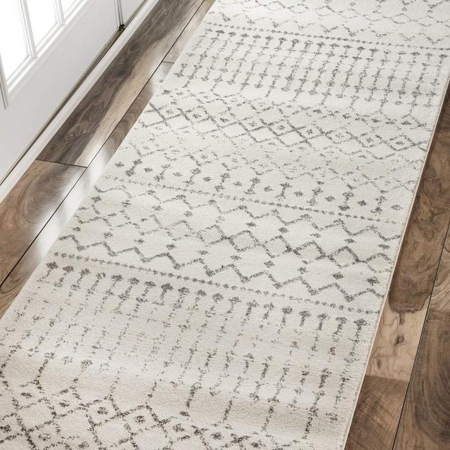 nuLOOM Moroccan Blythe Runner Rug, 2' 8" x 8', Grey