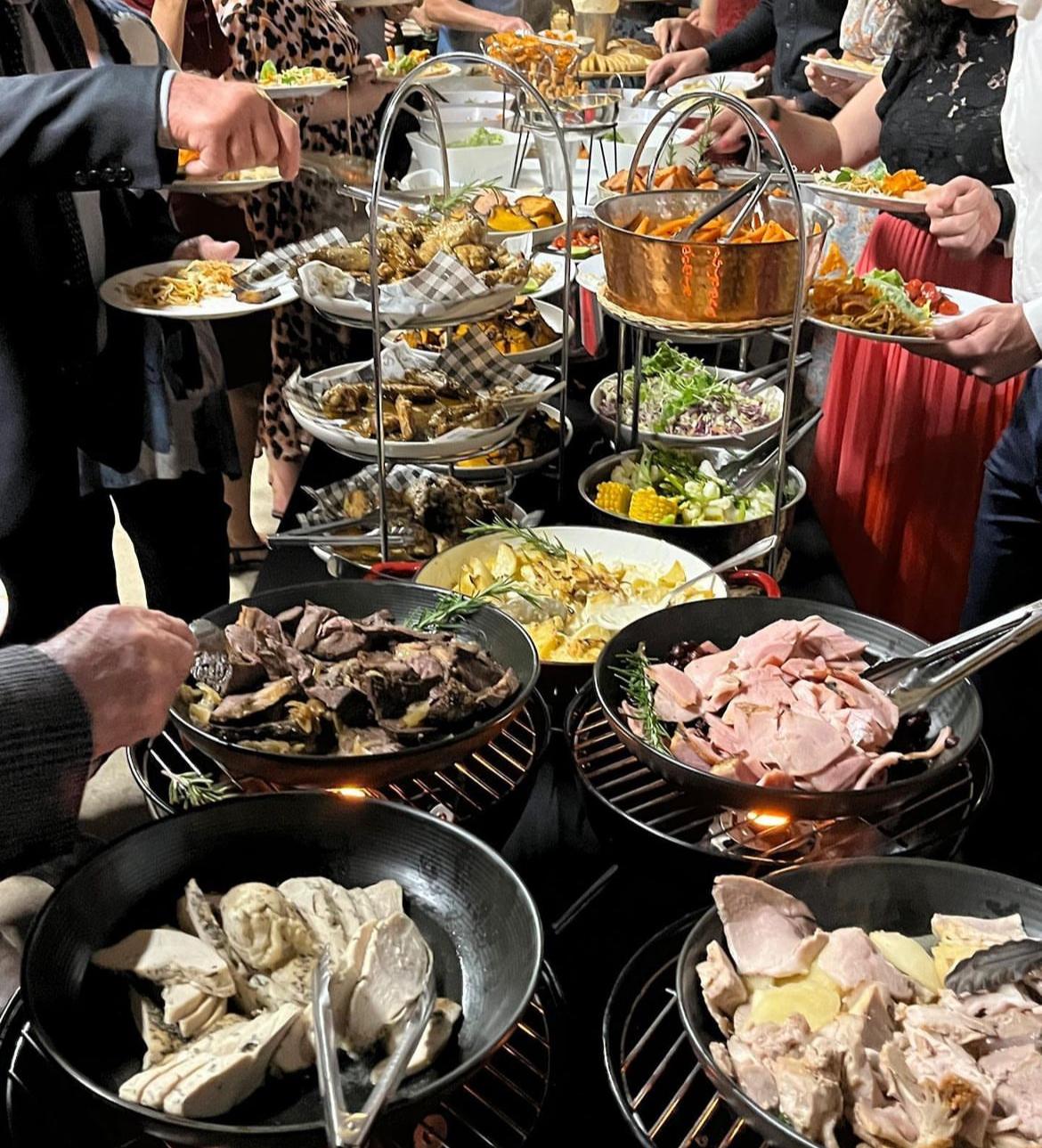 The Wedding Website of Belle Muntelwit and Jared Matthews