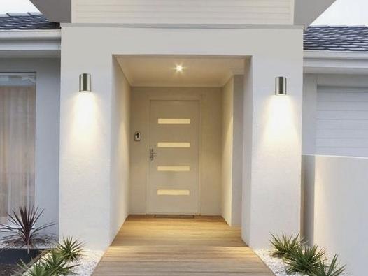 Outdoor light sconce