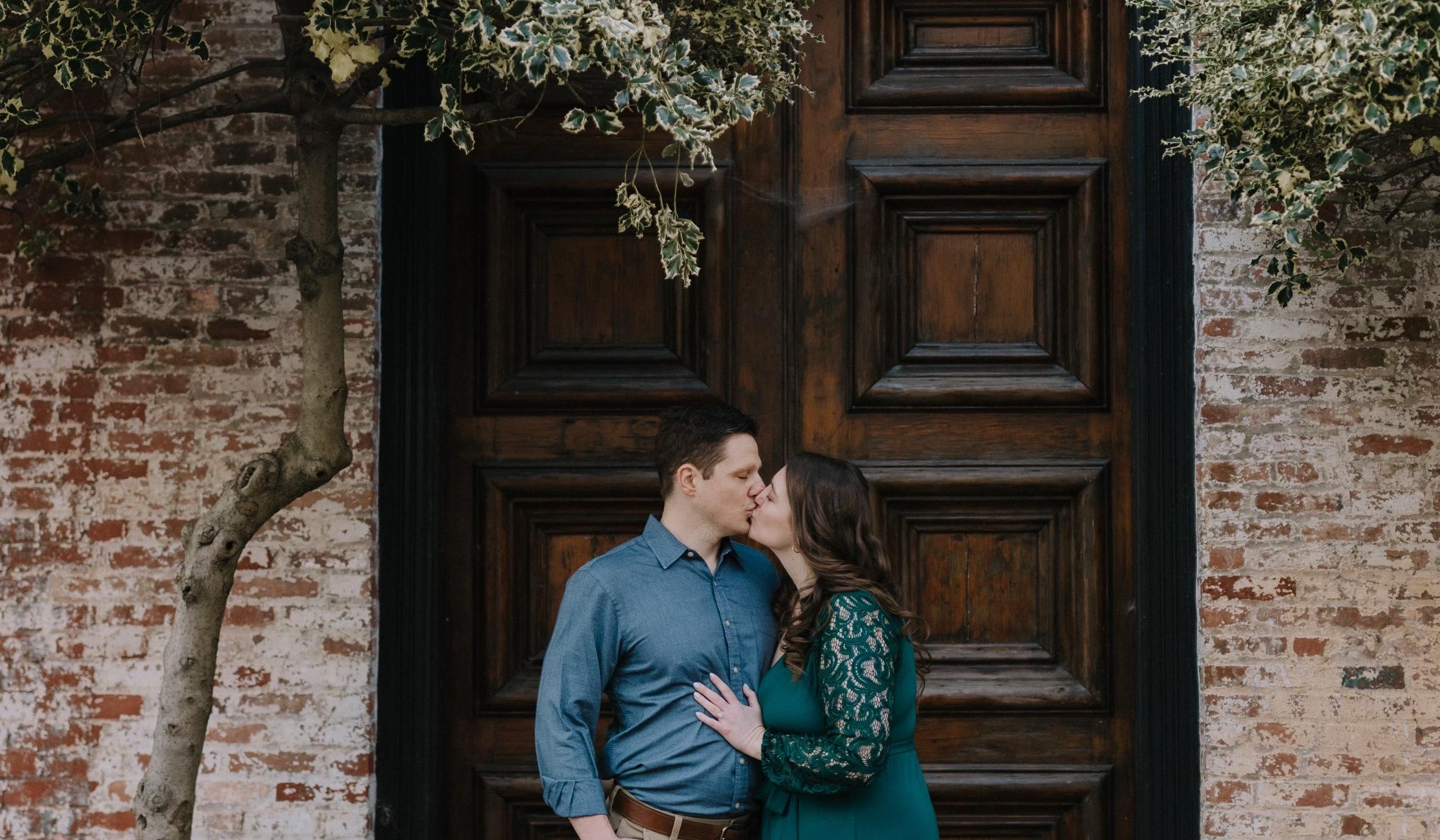 The Wedding Website of Gabrielle Munns and JR Franks