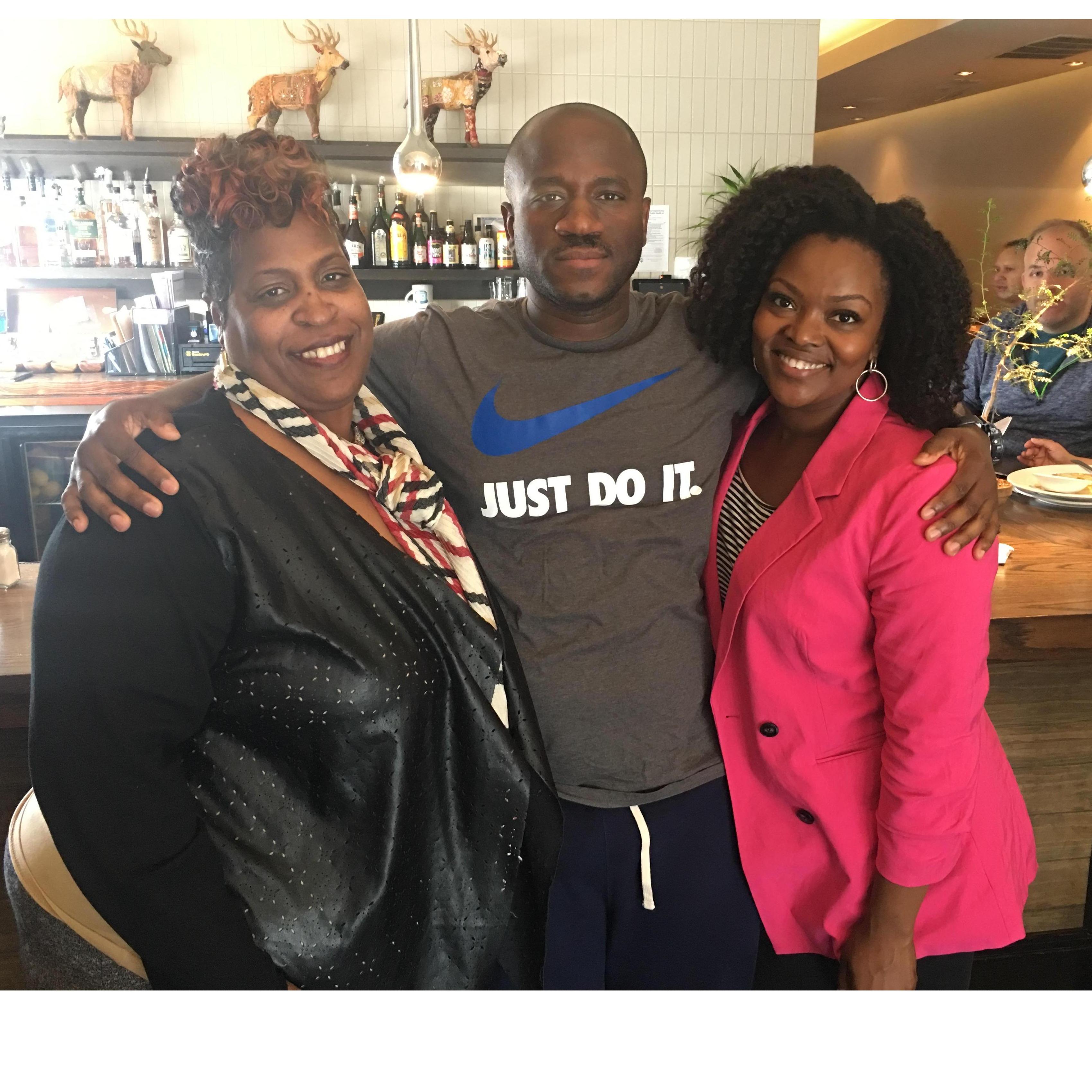 Mothers Day Brunch in Chicago with Nate's mom, Ms. Valerie!
