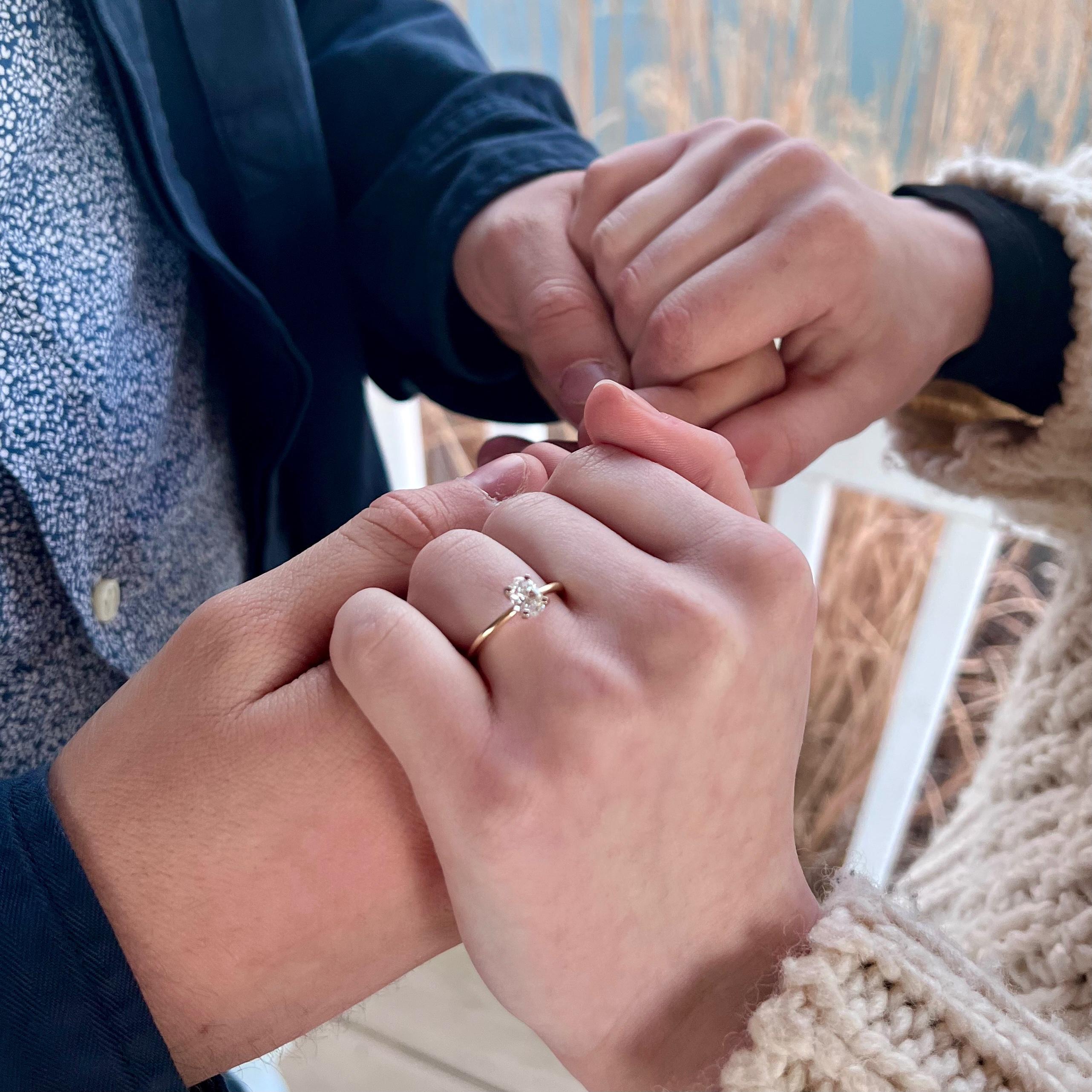 Oliver popped the question on December 20, 2021