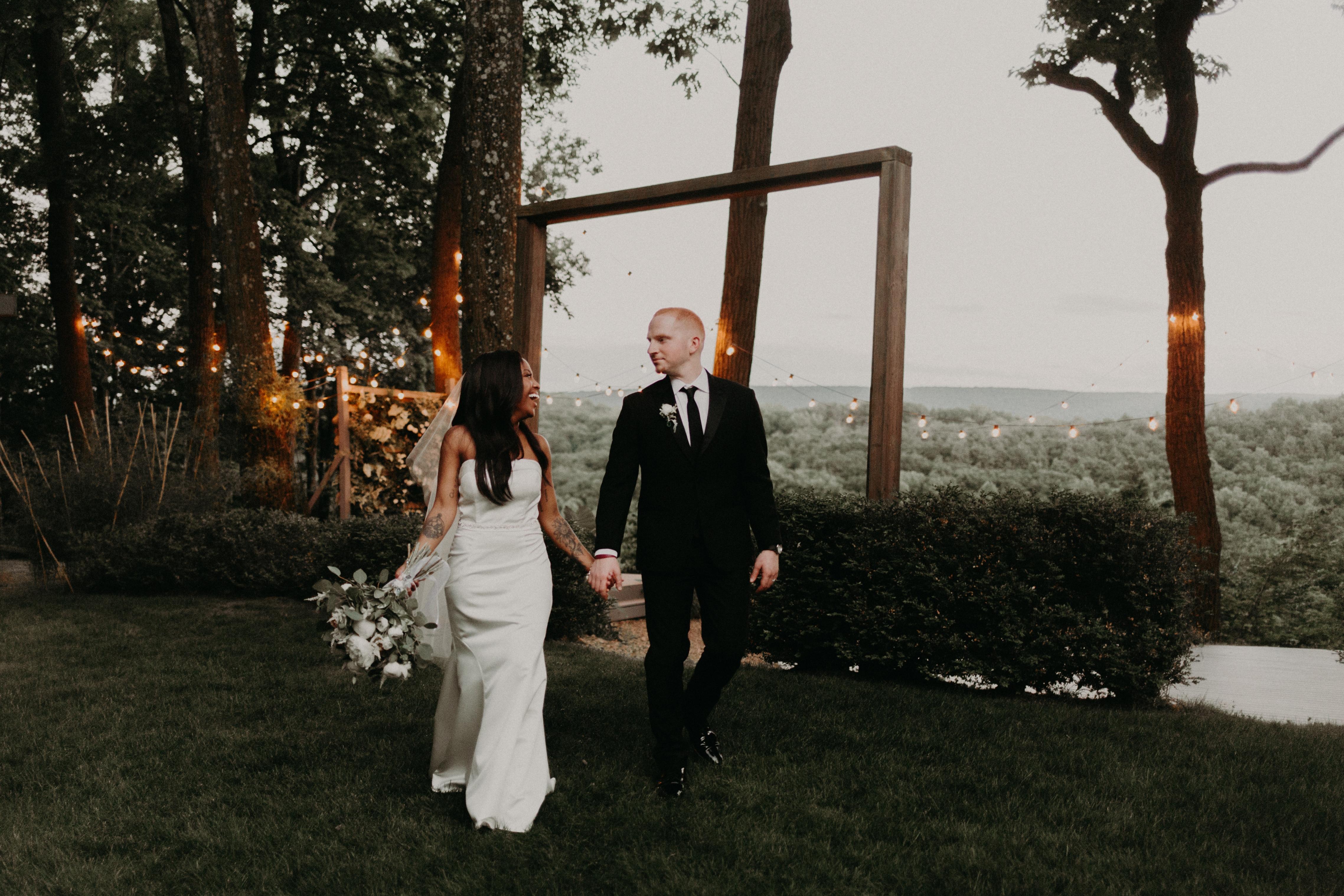 The Wedding Website of Alexa-Anne Wolf and Justin Wolf