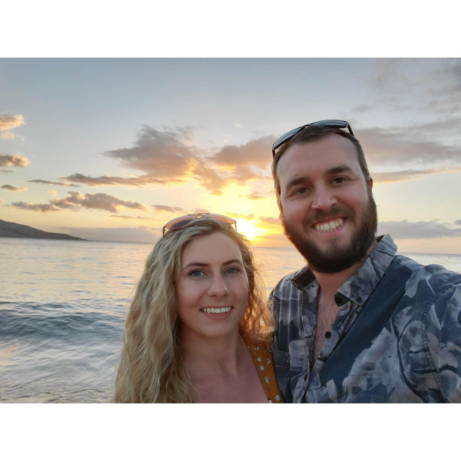 Maui Sunset 2021 (Zoë was in her quarter-life crisis blonde hair era)