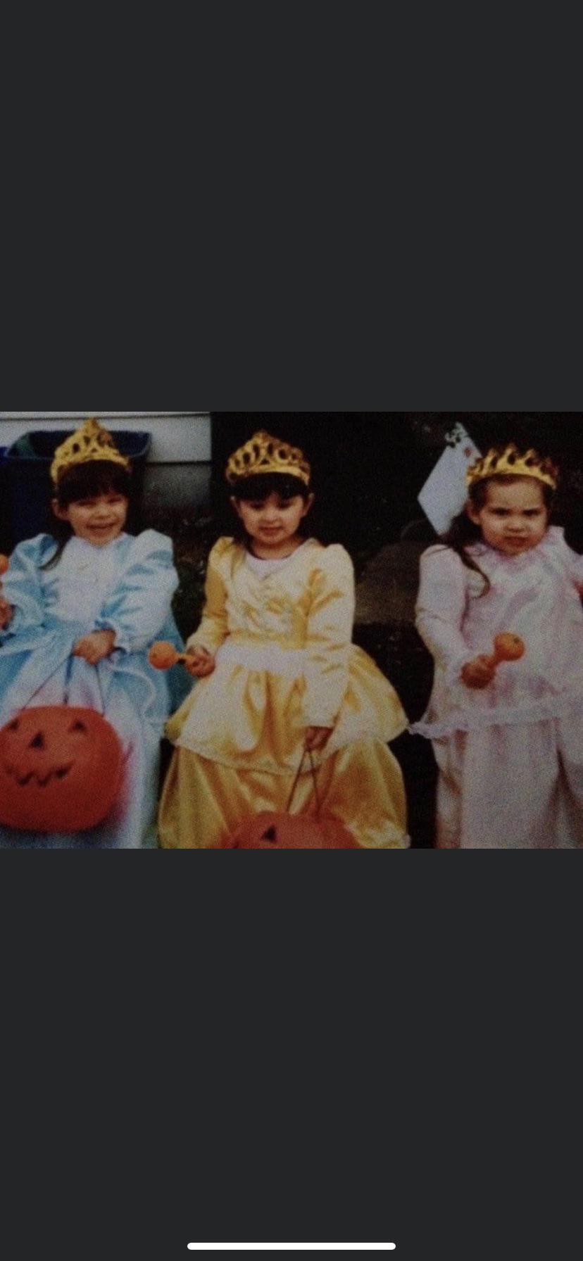 I’m in the middle and Emily(bridesmaid) is on my left and Lexi(bridesmaid) on my right