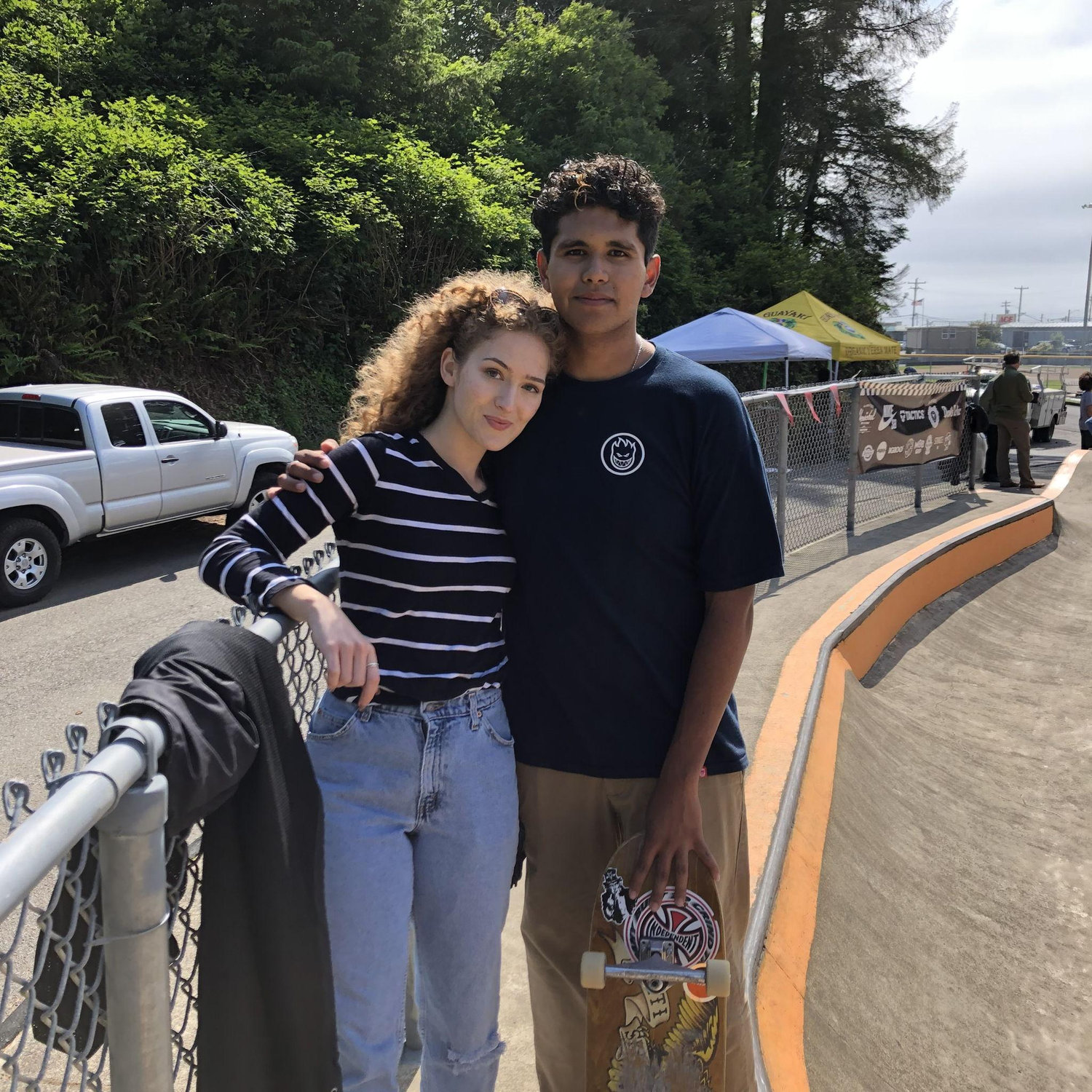 At the skatepark together / Juntos en el skatepark (2019)