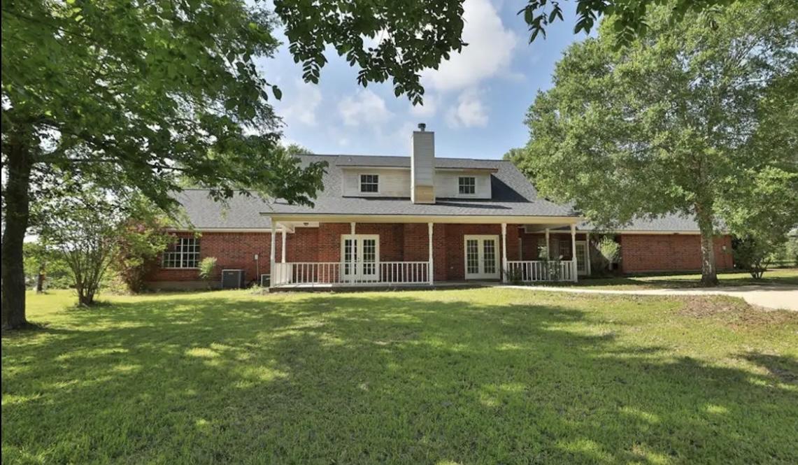 The Wedding Website of Daniele Pereira and Vincent Armas