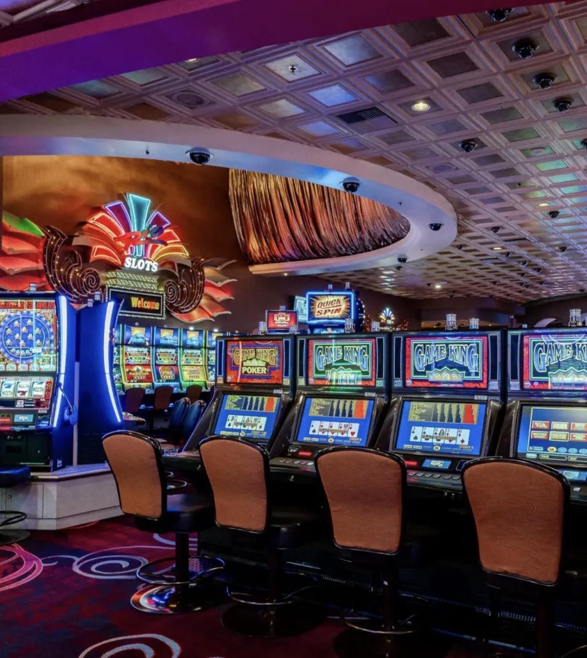 The Wedding Website of Angelina DeRonda and Avery Semans