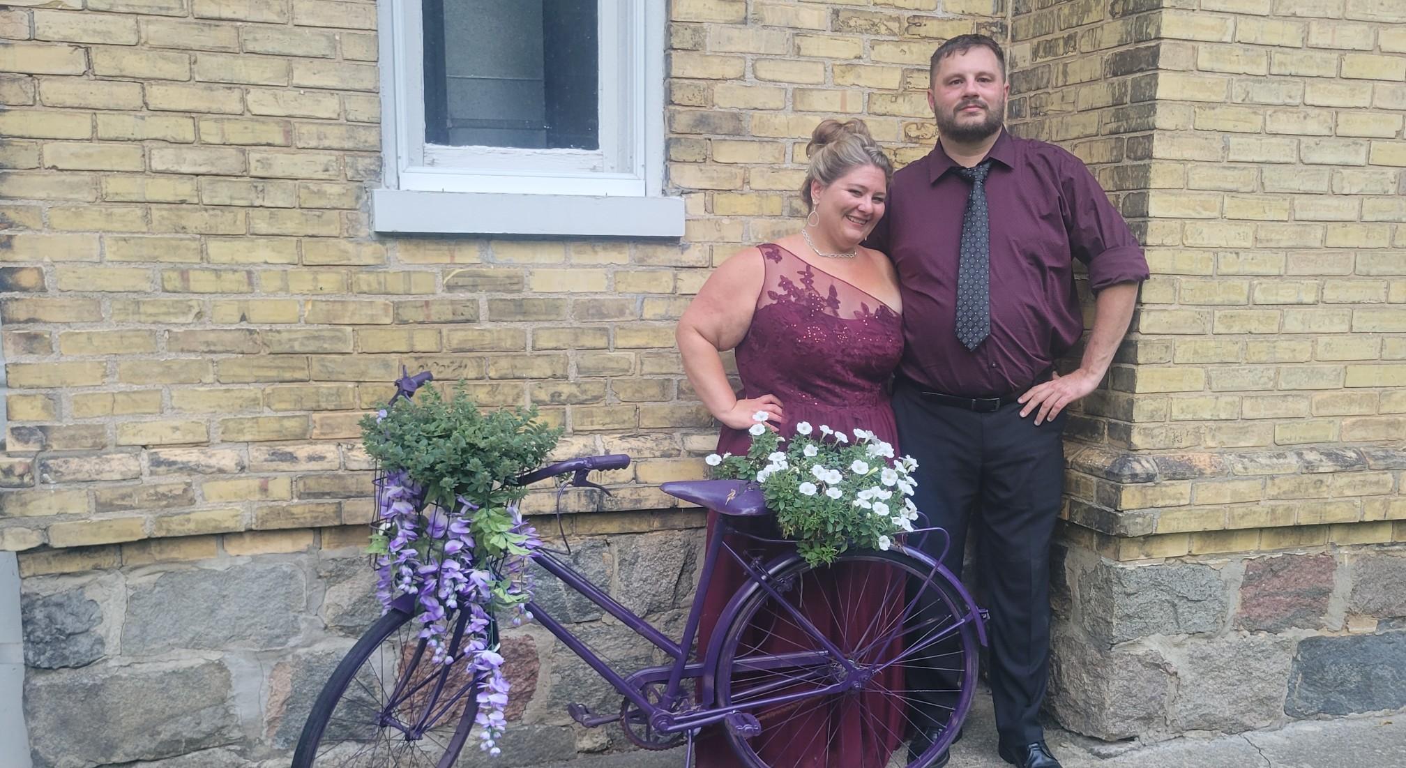 The Wedding Website of Amanda Daniels and Eric Kokx