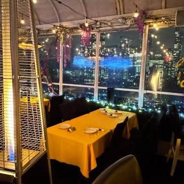 Indoor Rooftop for cocktail hour!