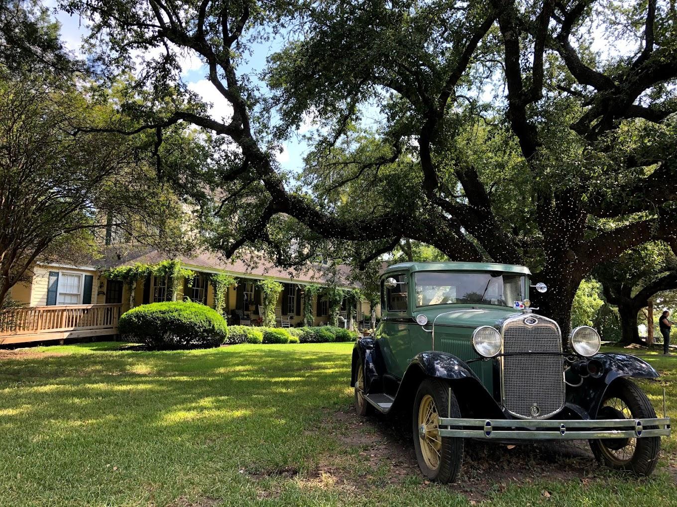 The Wedding Website of Robert Carlile and Mia Webb