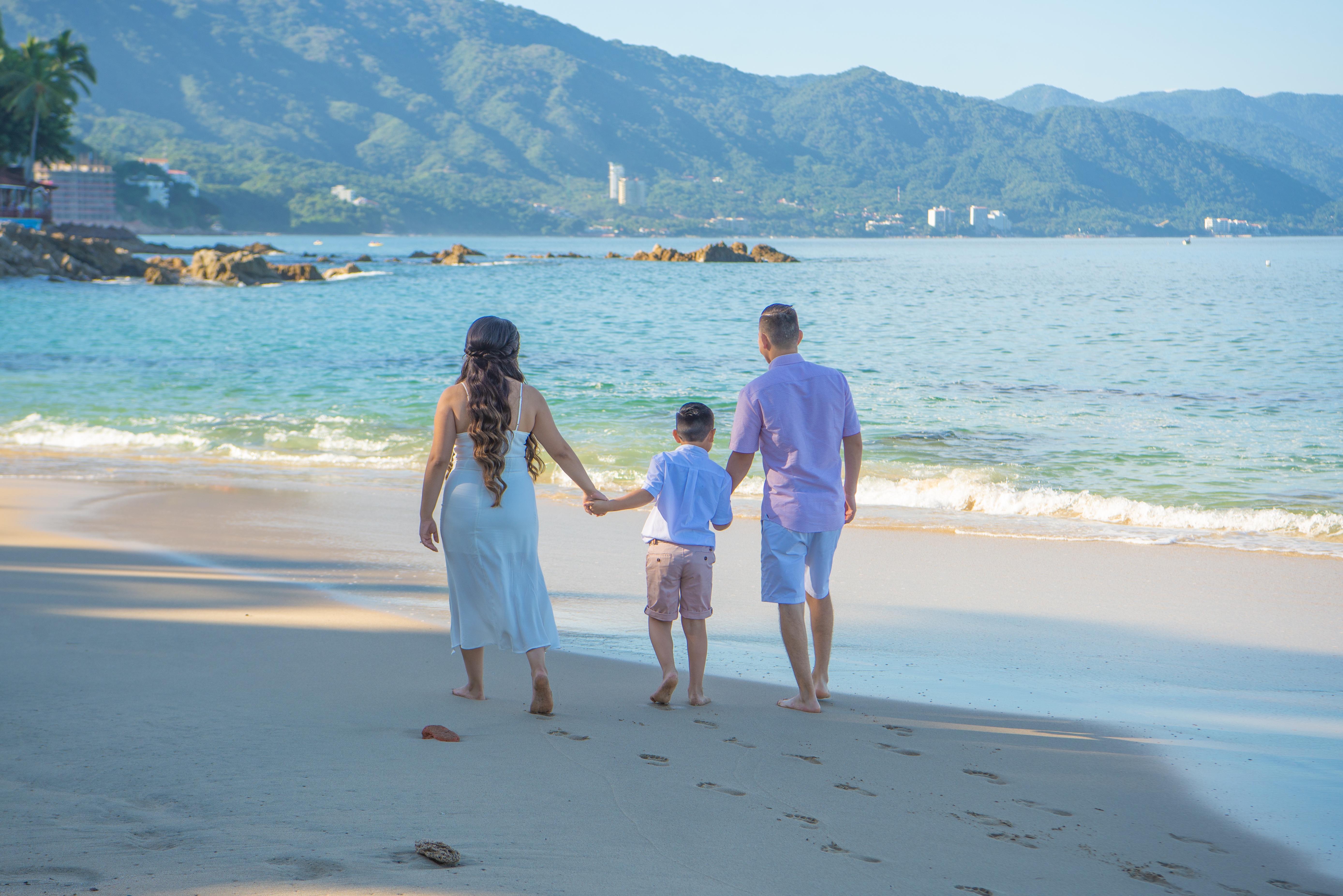The Wedding Website of Jessica De Los Santos and Luis Rodriguez