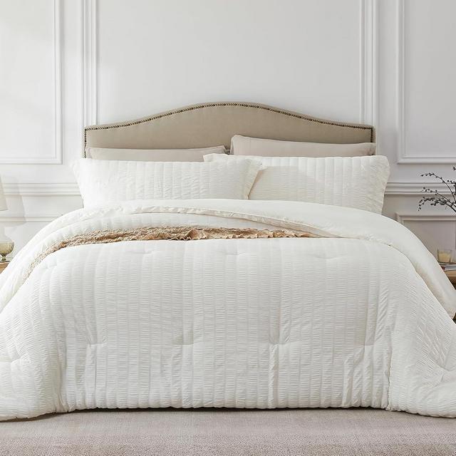 Quataly Beige Oversized Queen Comforter Set - 3 Pieces Seersucker Lightweight Bedding Comforter Sets (1 Soft Fluffy Comforter & 2 Pillowcases) - All Seasons Cozy Farmhouse Bed Sets for Women Men
