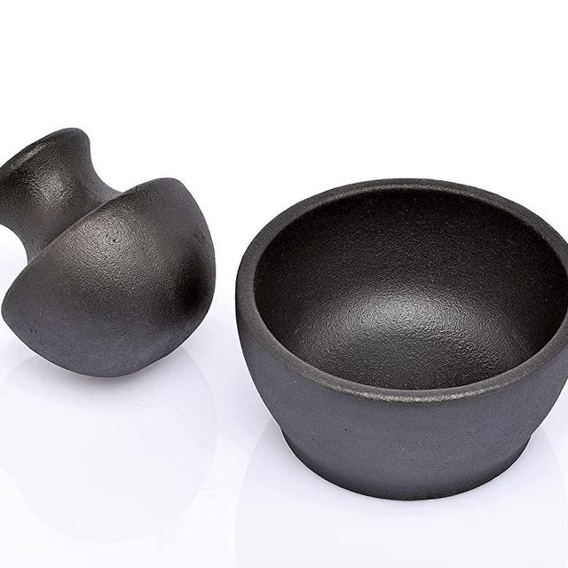 Zassenhaus Manu Cast Iron Mortar & Pestle, 4" x 3", Black