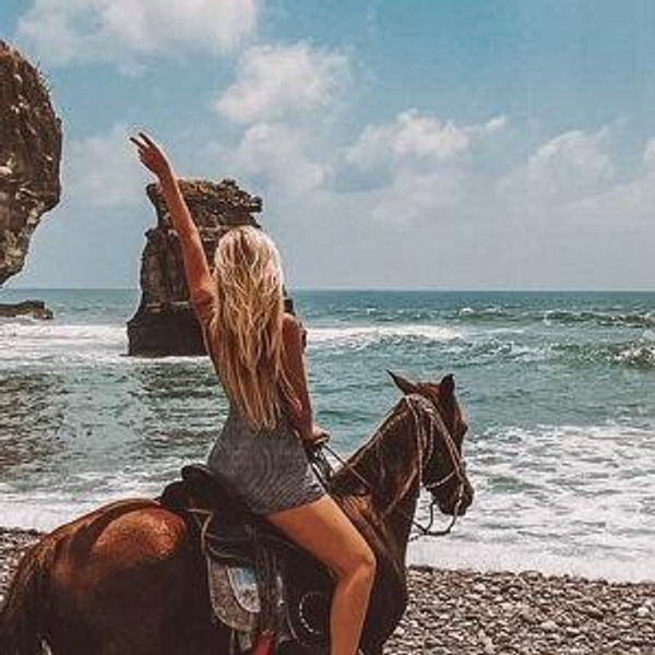 Honeymoon Horseback Beach Ride