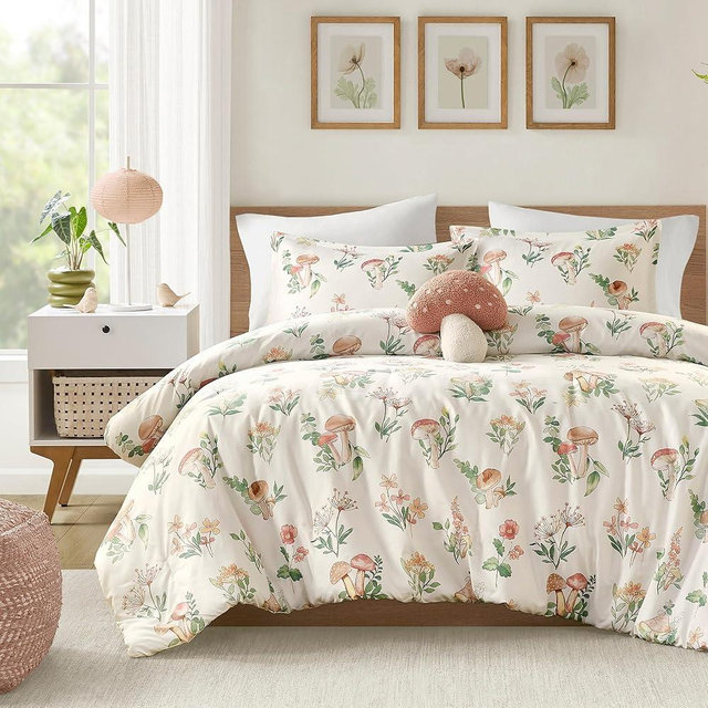 Intelligent Design Queen Comforter Set, Whimsical Floral & Mushroom Cottage Design, Microfiber Lightweight All Seasons Down Alternative Bedding, Sham & Décor Pillow, Gwen, Full/Queen Green 4 Piece