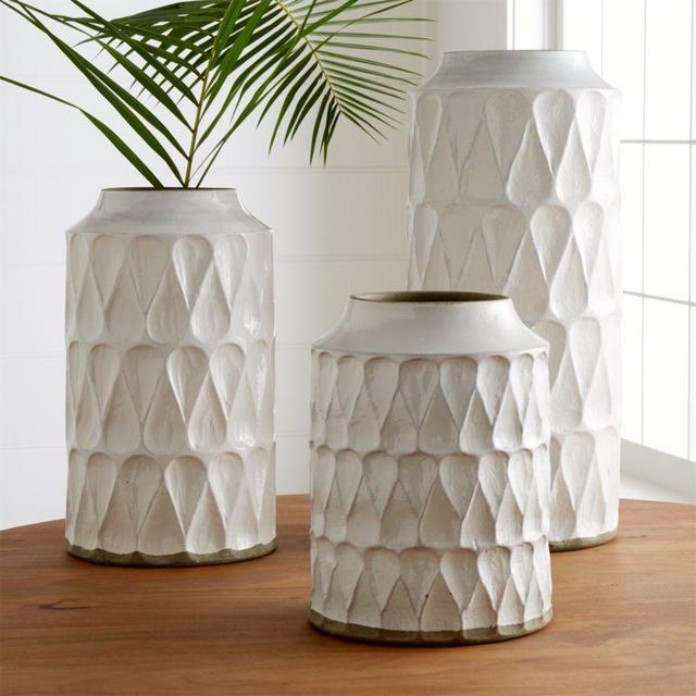 Kora Vases