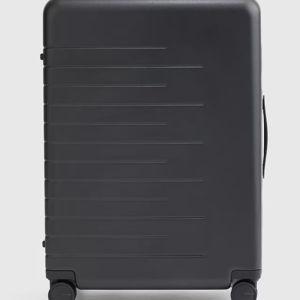 Expandable Medium Check-In Suitcase in Black