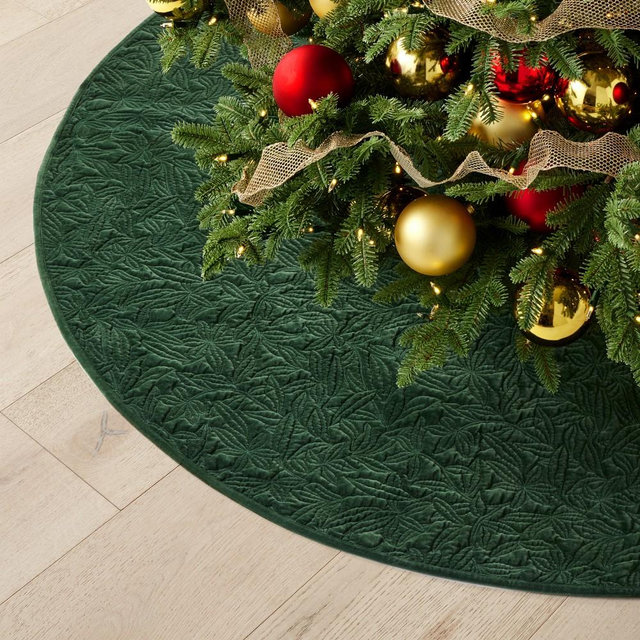 Velvet Quilted Tree Skirt, Green