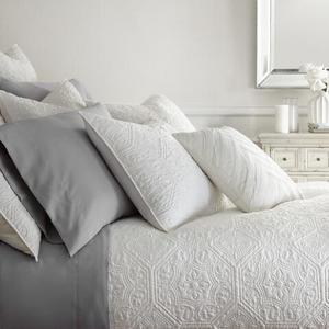 Anderson Geo Paisley Quilt (King Size, Bright White Color)