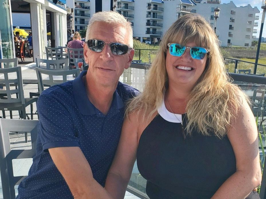 The Wedding Website of Laura Adams - Garn and Louis L. Grabowski