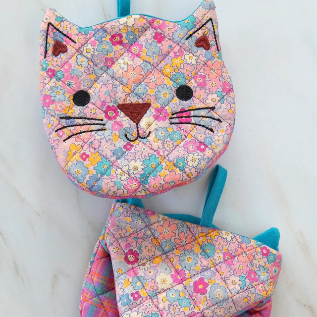 Mini Oven Mitts, Set of 2 - Cat