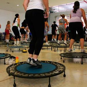 Pagar umas aulas de jump pra noiva