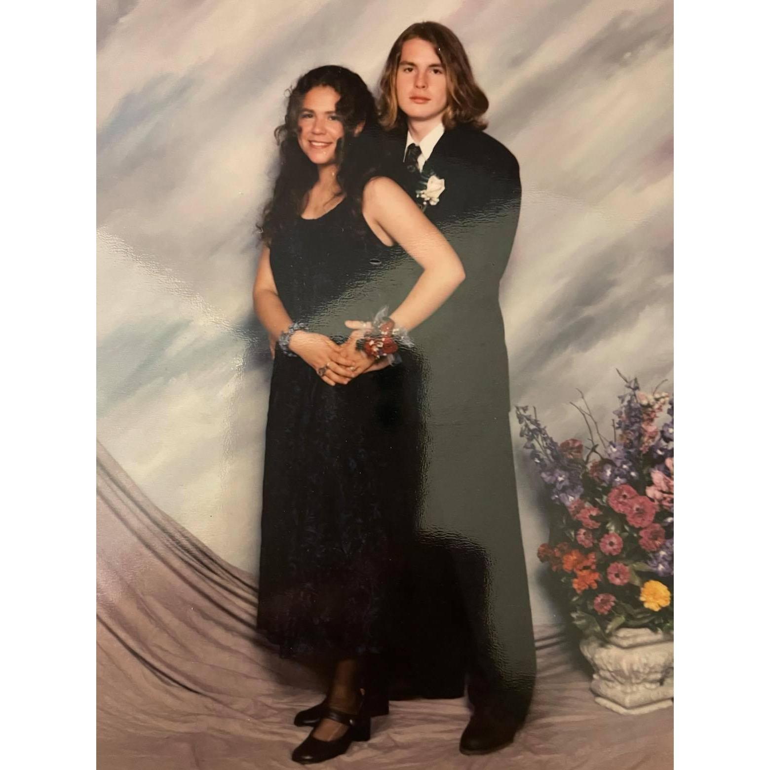 Junior prom. 1995.