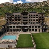 Snowpine Lodge