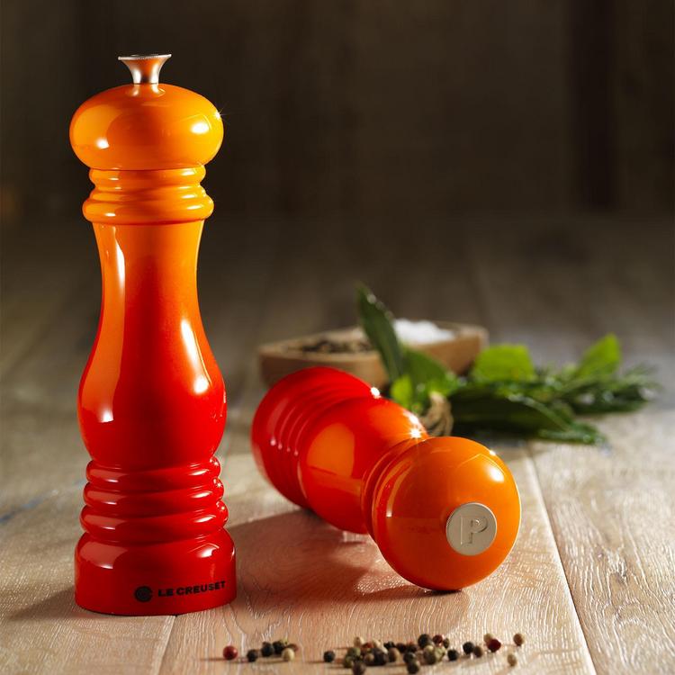 Le Creuset Petite Salt and Pepper Mill Set in Shallot