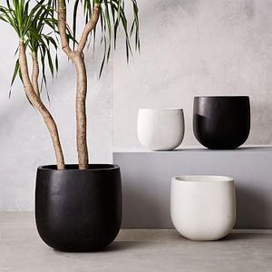 Stratus Planter, Large, Black, 22"
