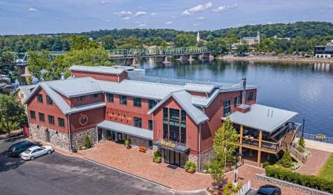 The Wedding Website of Alyssa Beachum and Rob Chessin