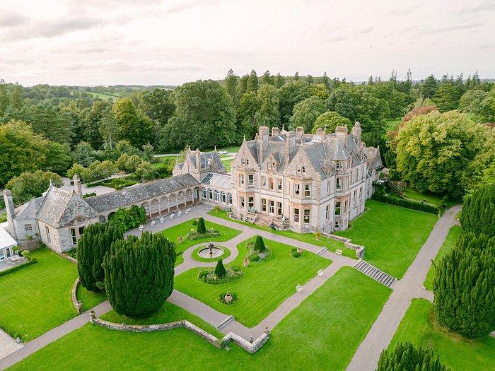 The Wedding Website of Kate O'Kelly-Lynch and John Wells