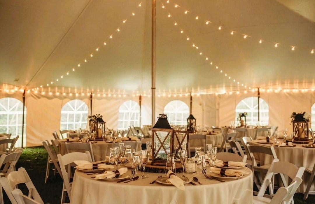 The Wedding Website of Emily Thomas and Charlie Cain