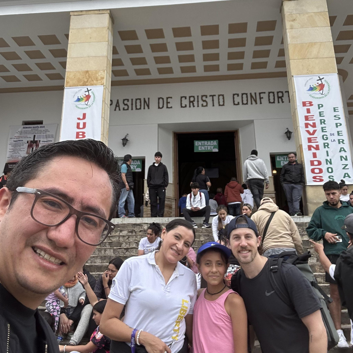 Monserrate con la familia Matallana Gonzalez