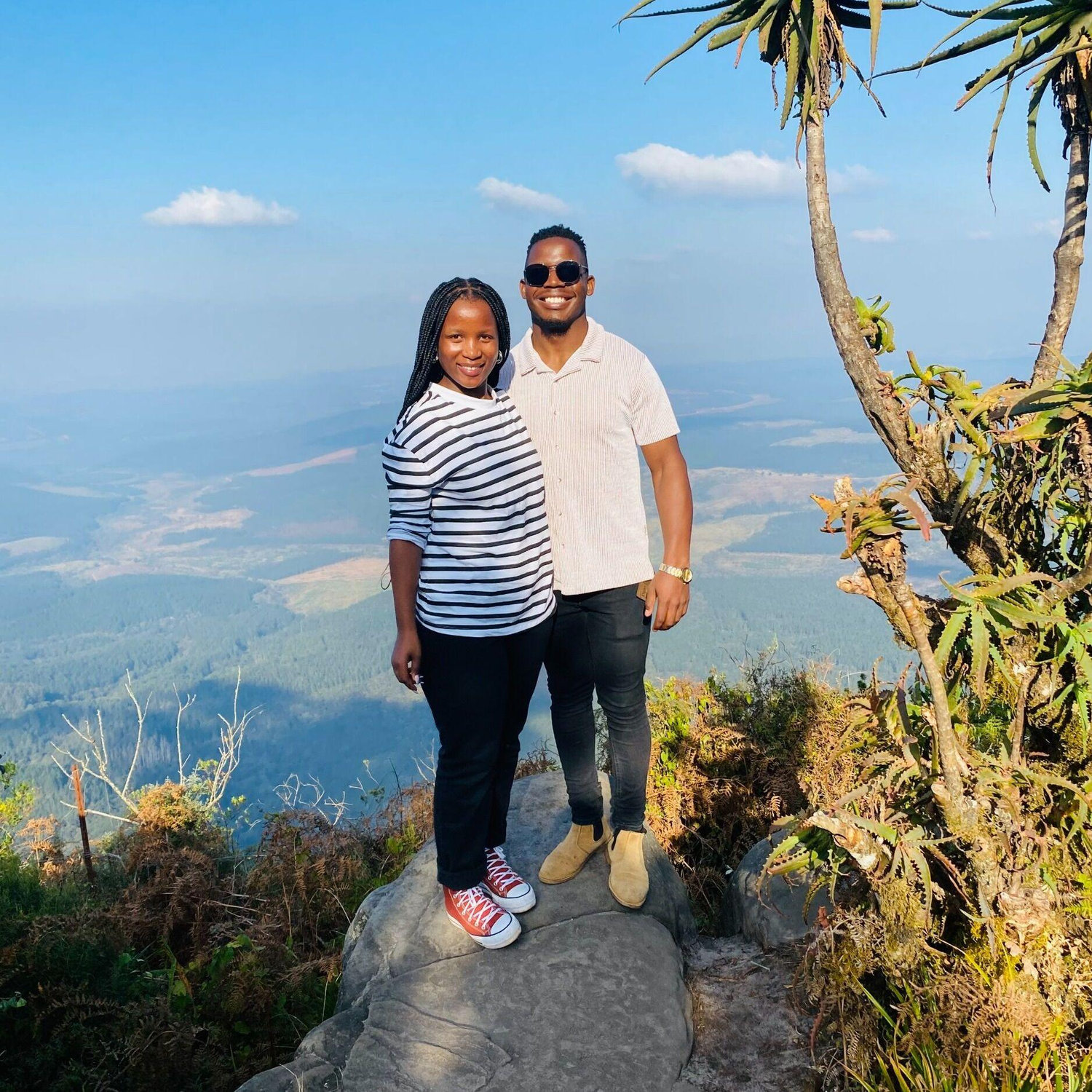 14 June 2025.
God's window in Mpumalanga. It's evident who's afraid of heights here. lol