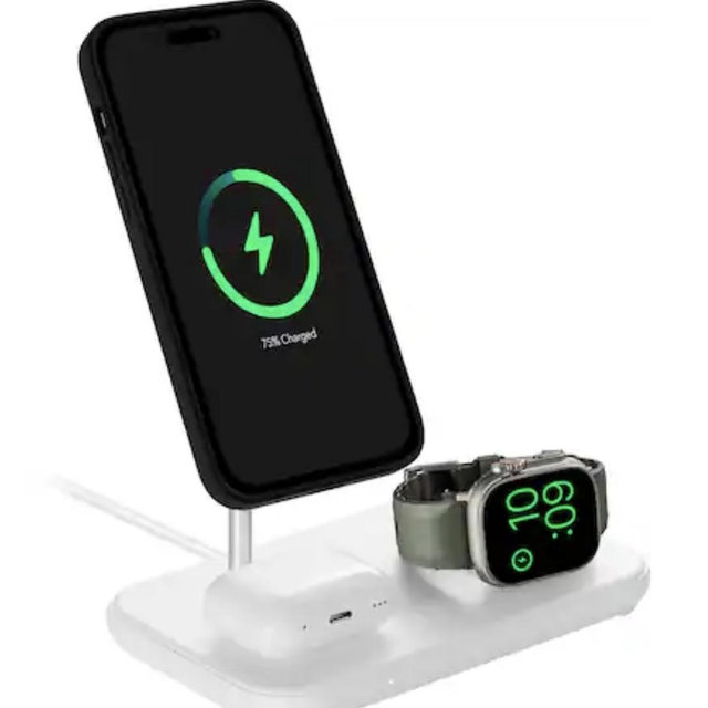 Best Buy essentials™ - 3-in-1 7.5W Magnetic Wireless Charger with Apple Watch Charger Holder for iPhone + Apple Watch + AirPods - White