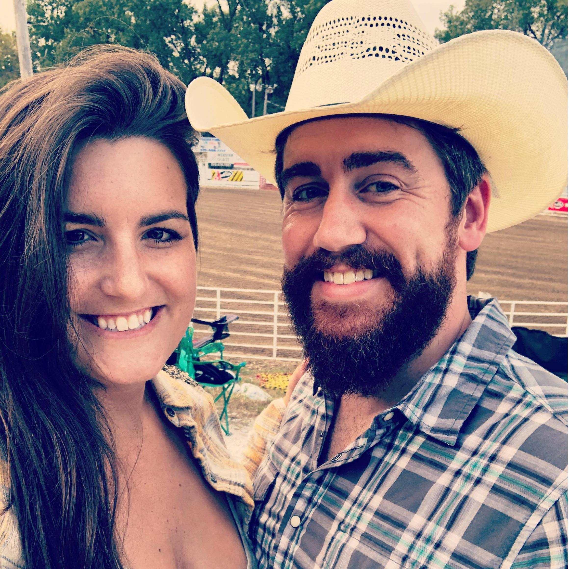 Country boy takes city girl to the rodeo