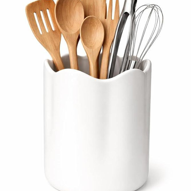 LYRIMEAI Ceramic Utensil Holder for Kitchen Counter, 7.1" Extral Large Modern Scallop Kitchen Utensil Holder Crock with Cork Bottom for Countertop Decor, Whtie