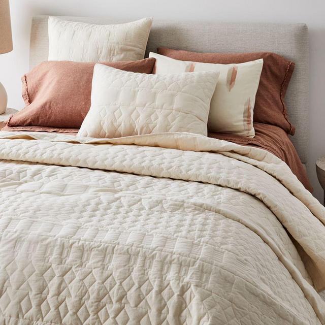 Origin Matelasse Quilt & Shams