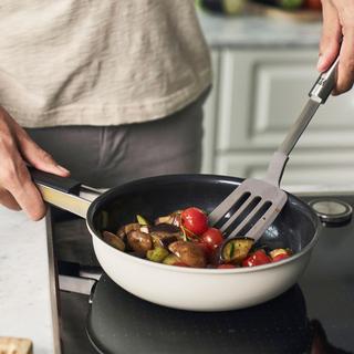 Pure 9.5 in. Ceramic Nonstick Fry Pan