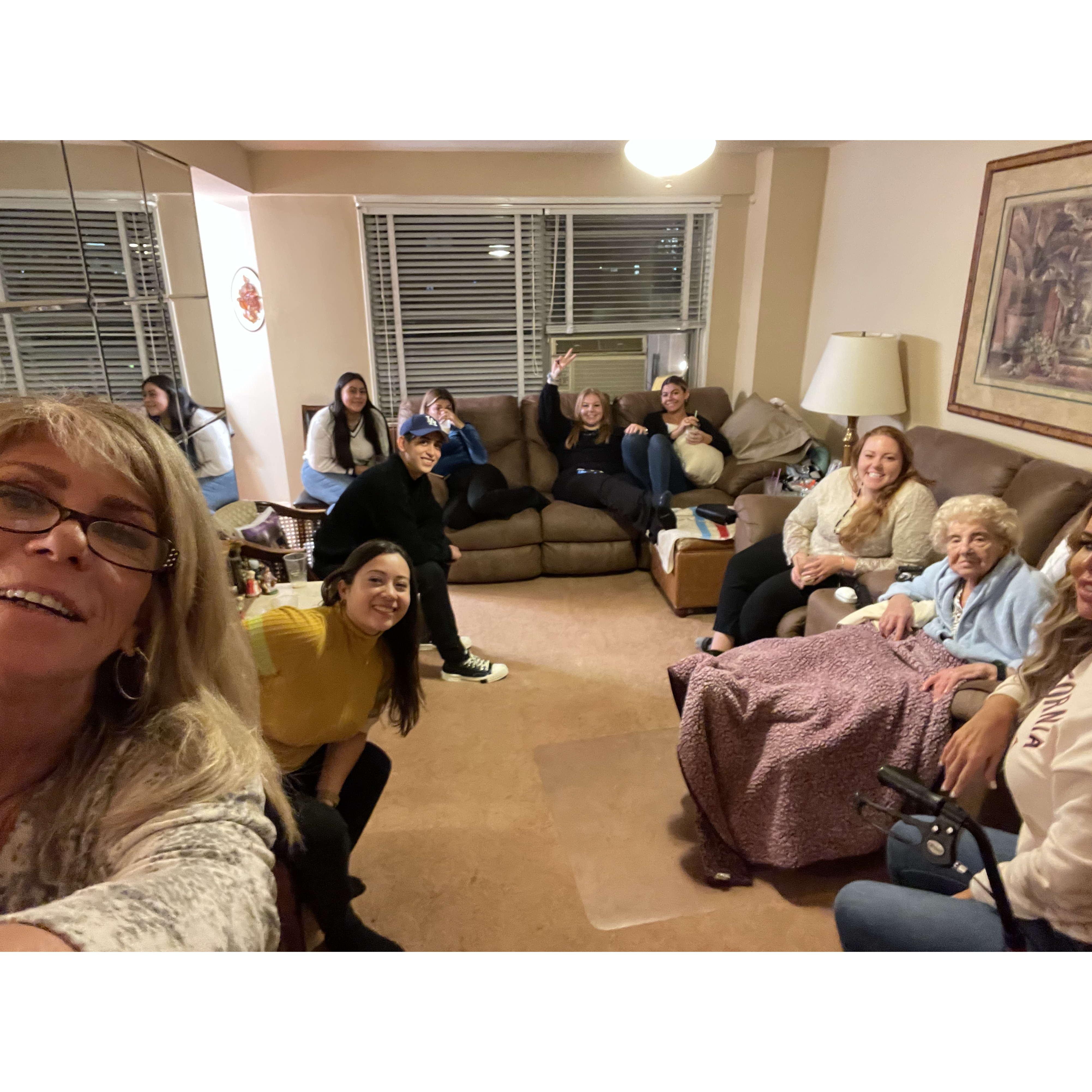 November 2021: Thanksgiving dinner #2
Joanne, Shirley, Alexis, Ashley, Taylor, Alyssa, Alexa, Viola & Alicia