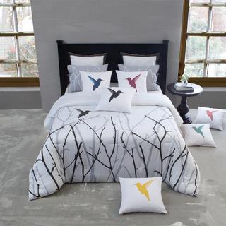 Vicki Comforter