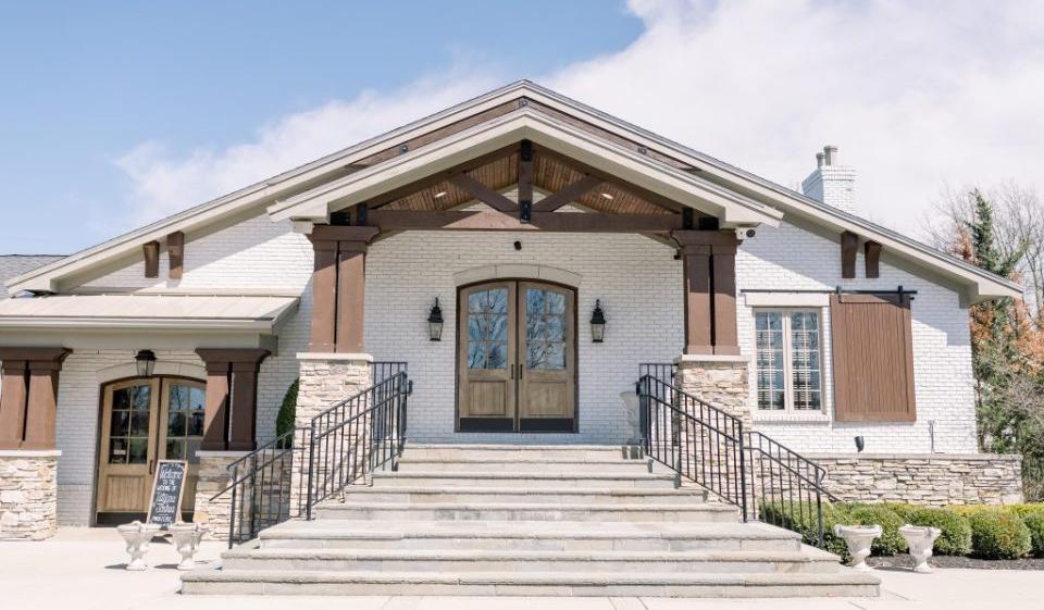 The Wedding Website of Jessica Layton and Christian Hensley