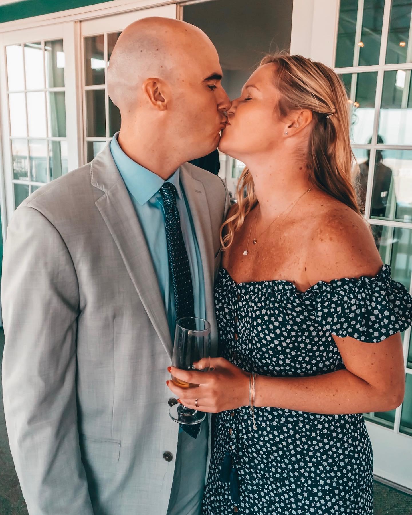 The Wedding Website of Lauren Grennan and James Johnson