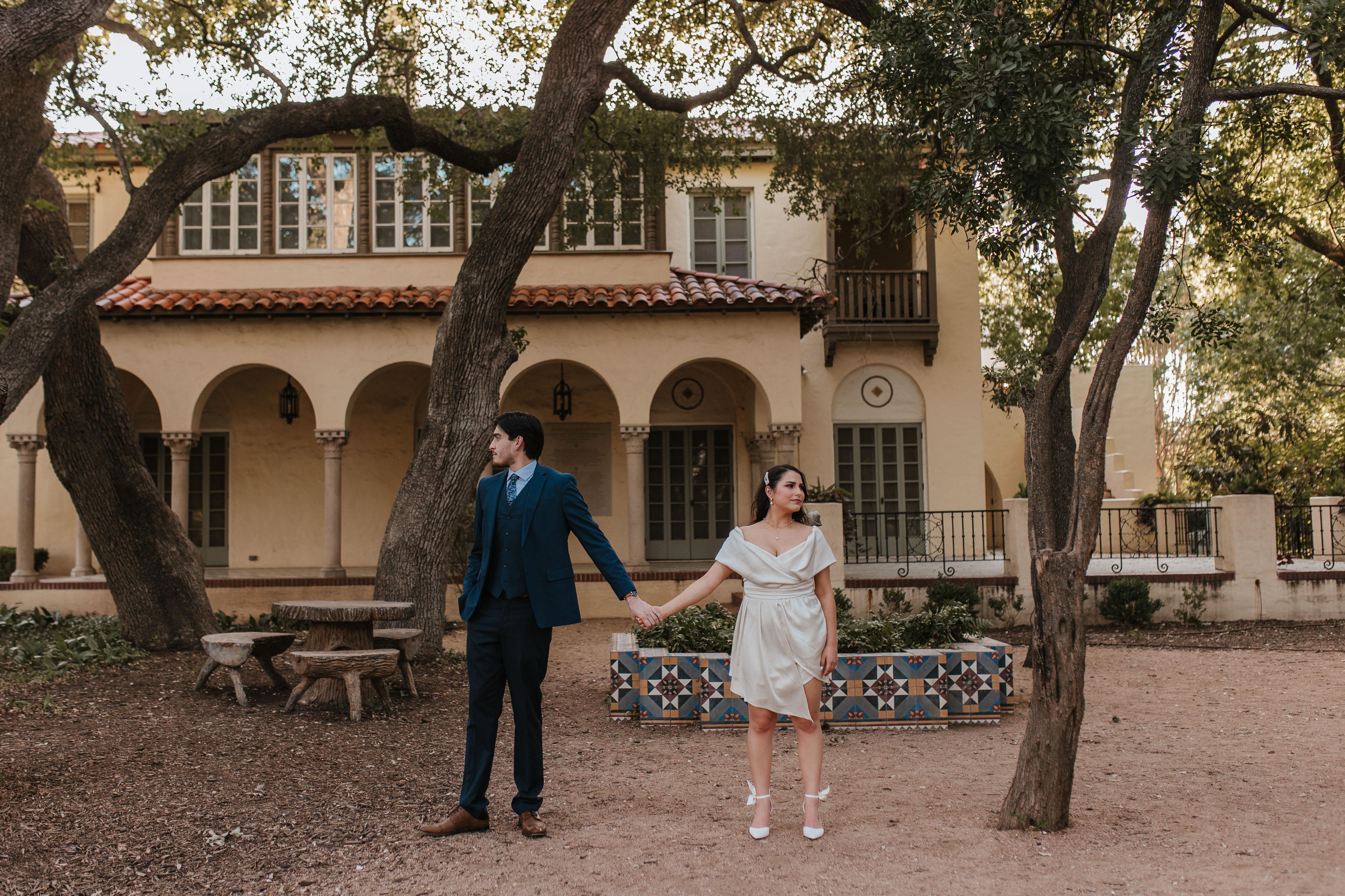 The Wedding Website of Jessica Villarreal and James Clark