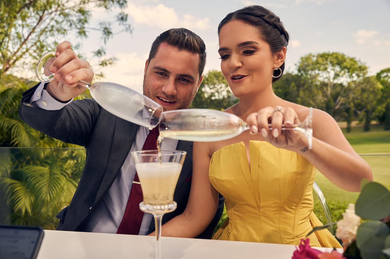 The Wedding Website of Victoria Da Corte and Eduardo González