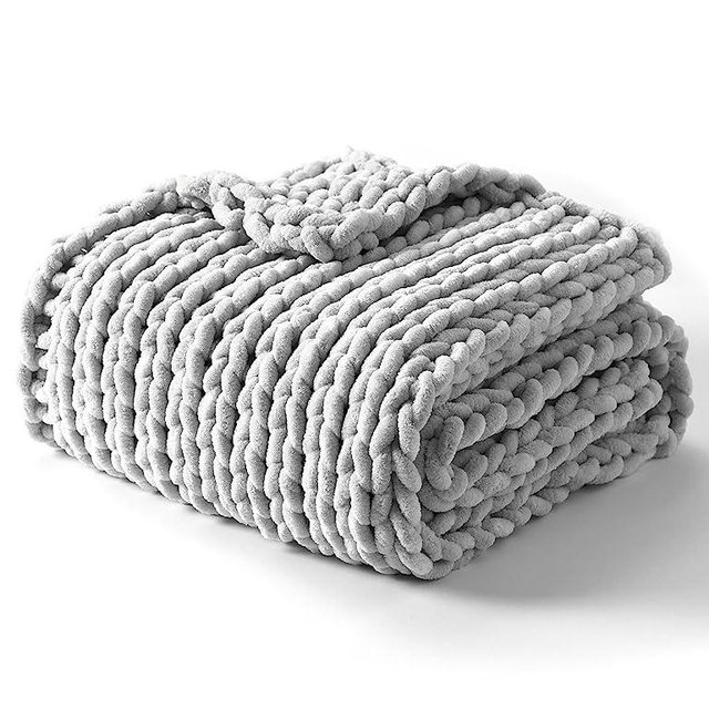 YnM Chunky Throw Blanket, Hand Knitted with Chenille Yarn, Skin Friendly, Ventilated and Breathable, Machine Washable, Home Décor Piece for Couch, Sofa and Bed (Glacier Grey, 60x80 Inch)