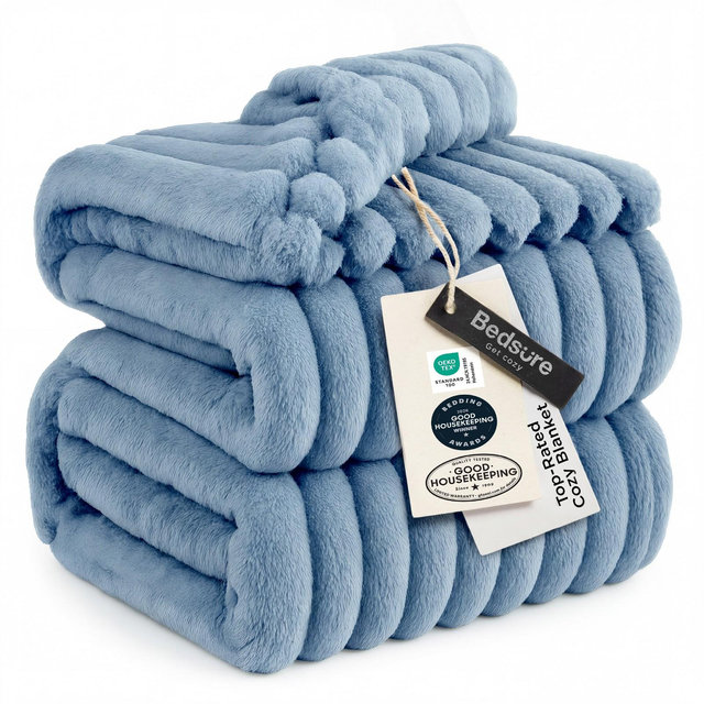 Bedsure King Blanket for Couch - GentleSoft Cozy Soft Blankets for Women, Cute Large Throws for Girls, Ashley Blue, 108x90 Inches